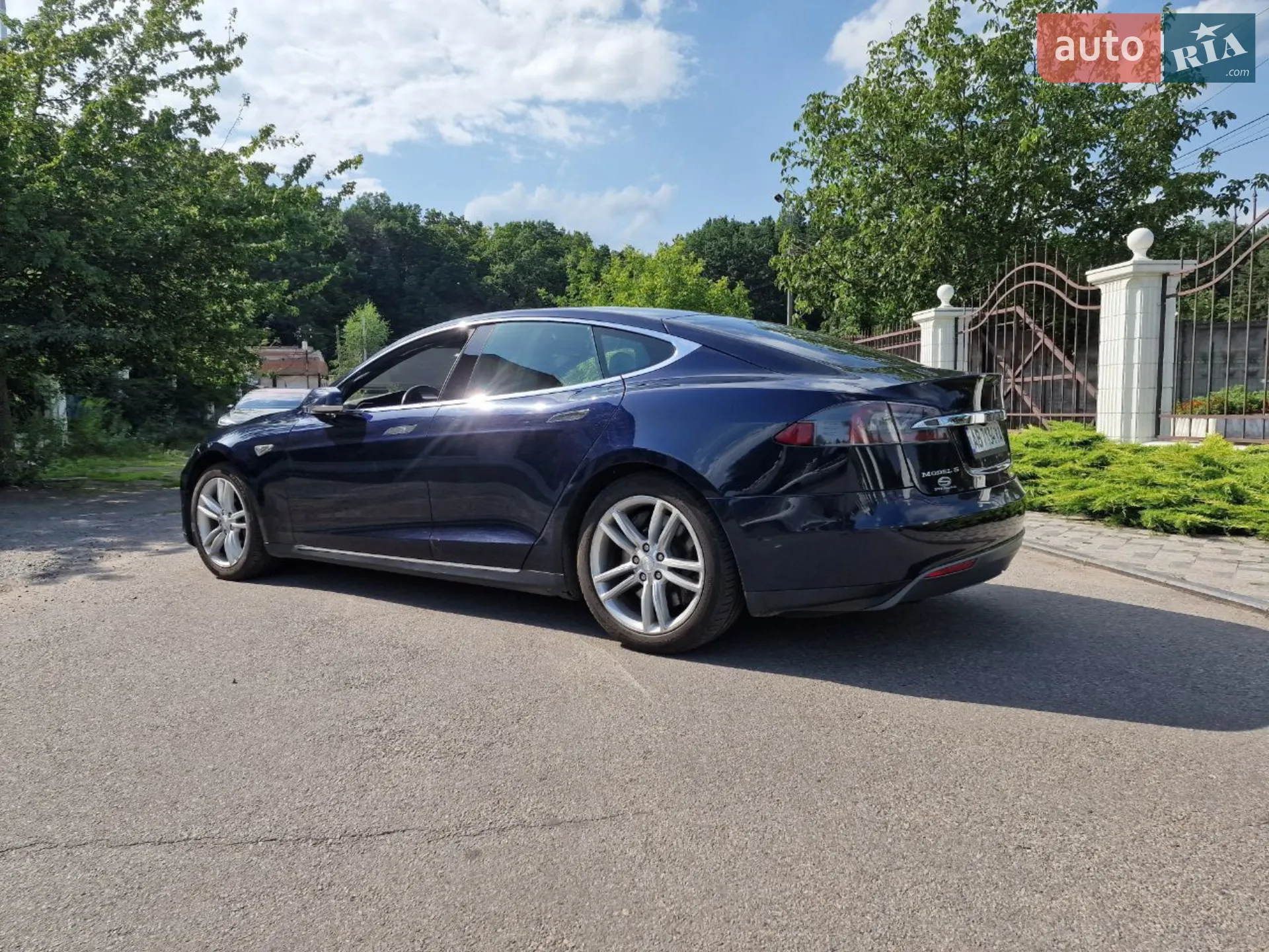 2015 Tesla Model S - мініатюра 17