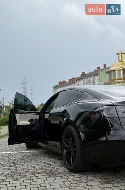 Лифтбек Tesla Model S 2021 в 