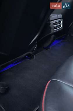 Лифтбек Tesla Model S 2014 в 