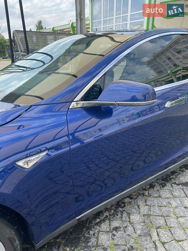 Лифтбек Tesla Model S 2015 в Хмельницком фото 8 Лифтбек Tesla Model S 2015 в Хмельницком