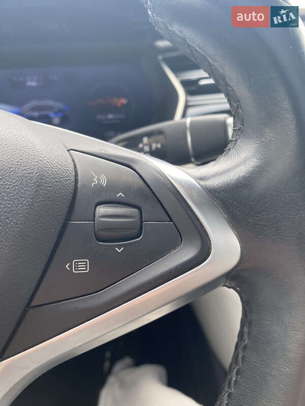 Лифтбек Tesla Model S 2015 в Хмельницком фото 52 Лифтбек Tesla Model S 2015 в Хмельницком