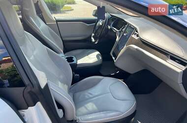 Лифтбек Tesla Model S 2013 в 