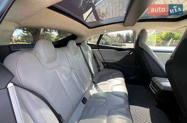 Лифтбек Tesla Model S 2013 в 