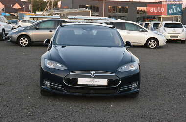 Лифтбек Tesla Model S 2015 в 