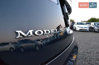 Лифтбек Tesla Model S 2015 в 