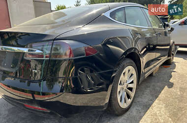 Лифтбек Tesla Model S 2016 в 