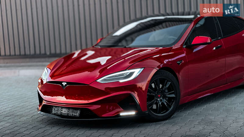 Лифтбек Tesla Model S 2020 в Ровно