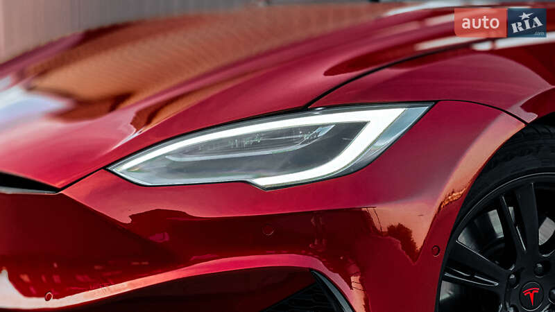 Лифтбек Tesla Model S 2020 в Ровно