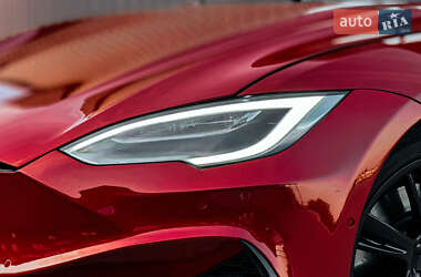 Лифтбек Tesla Model S 2020 в 