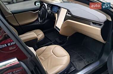 Ліфтбек Tesla Model S 2015 в 