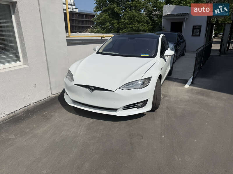 Лифтбек Tesla Model S 2013 в Одессе