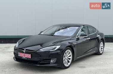Ліфтбек Tesla Model S 2016 в Вінниці