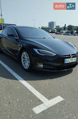 Лифтбек Tesla Model S 2017 в Киеве