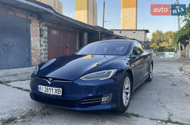 Ліфтбек Tesla Model S 2016 в Києві