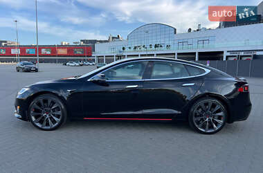 Лифтбек Tesla Model S 2020 в Киеве