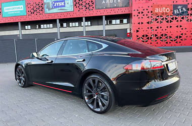 Лифтбек Tesla Model S 2020 в Киеве