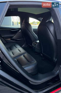 Лифтбек Tesla Model S 2020 в Киеве