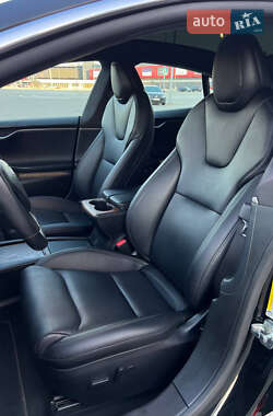 Лифтбек Tesla Model S 2020 в 