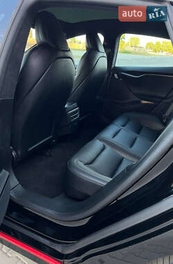 Лифтбек Tesla Model S 2020 в Киеве