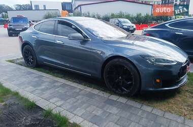 Лифтбек Tesla Model S 2014 в 