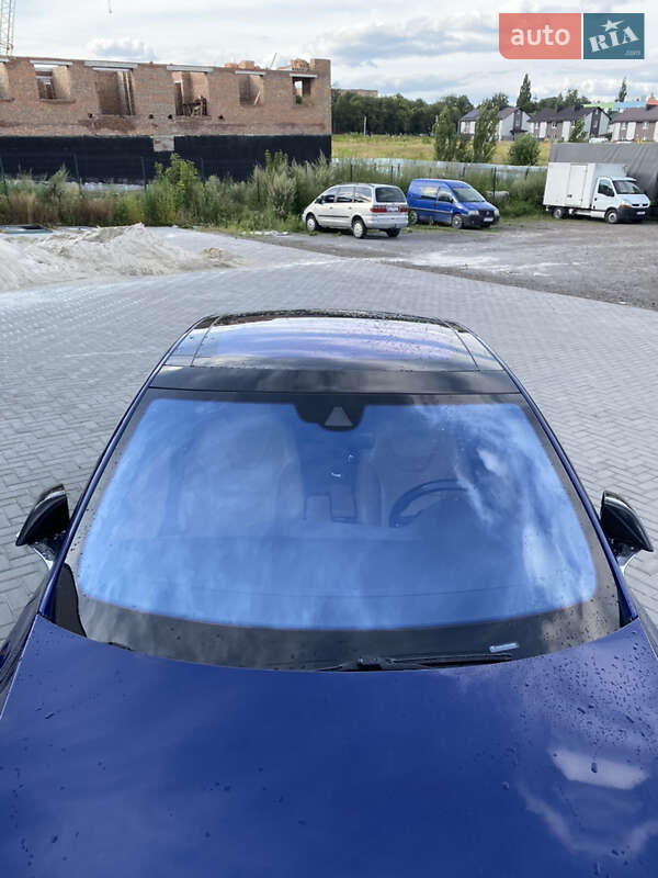 Лифтбек Tesla Model S 2016 в Ровно