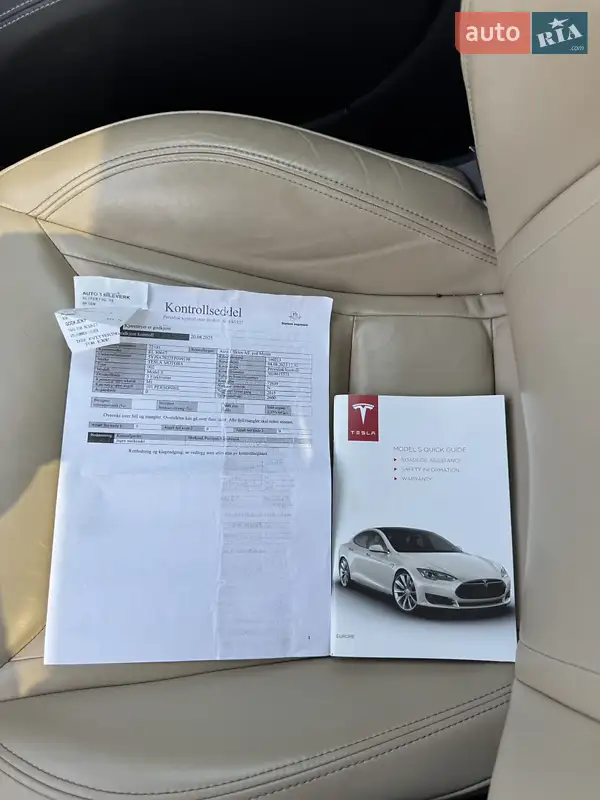 Лифтбек Tesla Model S 2015 в Кременчуге документ