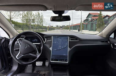 Лифтбек Tesla Model S 2014 в 