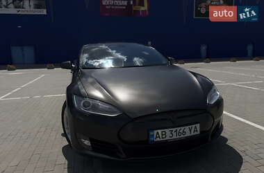 Лифтбек Tesla Model S 2014 в 