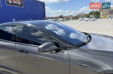 Лифтбек Tesla Model S 2014 в 