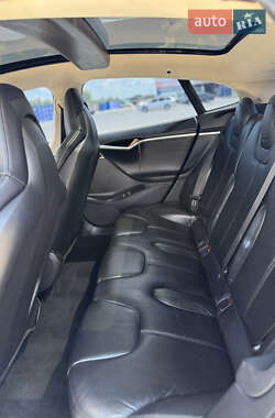 Лифтбек Tesla Model S 2014 в 