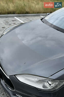 Лифтбек Tesla Model S 2013 в 