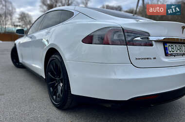 Лифтбек Tesla Model S 2016 в 