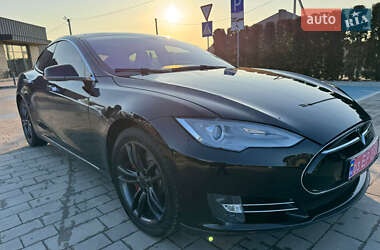 Лифтбек Tesla Model S 2014 в 