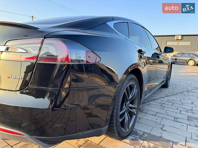 Ліфтбек Tesla Model S 2014 в Луцьку