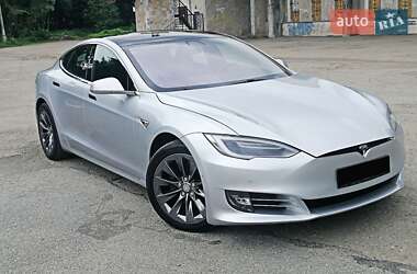 Ліфтбек Tesla Model S 2018 в Івано-Франківську