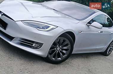 Ліфтбек Tesla Model S 2018 в 