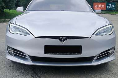 Ліфтбек Tesla Model S 2018 в 