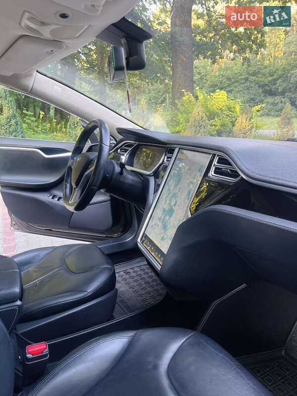 Ліфтбек Tesla Model S 2013 в Луцьку фото 29 Ліфтбек Tesla Model S 2013 в Луцьку