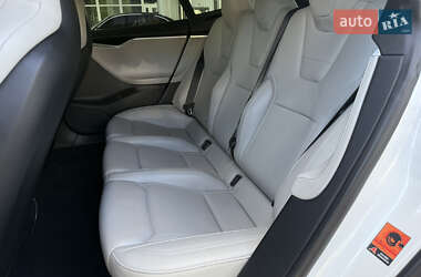 Лифтбек Tesla Model S 2014 в 