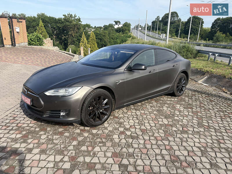 Ліфтбек Tesla Model S 2014 в Миргороді