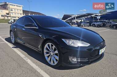 Лифтбек Tesla Model S 2013 в 