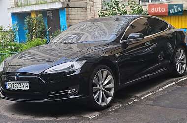 Лифтбек Tesla Model S 2013 в 