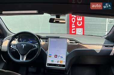 Лифтбек Tesla Model S 2017 в 