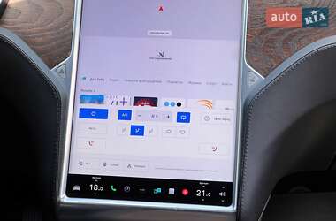Лифтбек Tesla Model S 2017 в 