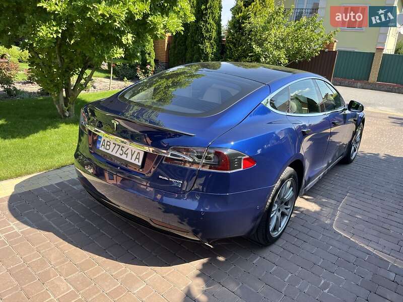 Лифтбек Tesla Model S 2020 в Виннице