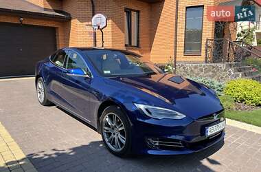 Лифтбек Tesla Model S 2020 в Виннице