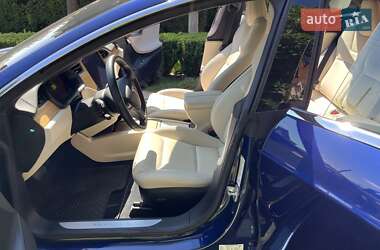 Лифтбек Tesla Model S 2020 в Виннице