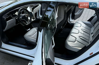 Лифтбек Tesla Model S 2015 в 