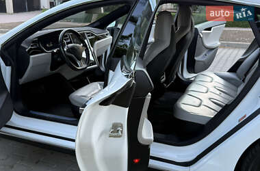 Лифтбек Tesla Model S 2015 в 