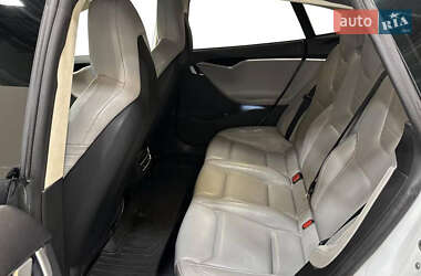 Лифтбек Tesla Model S 2015 в 